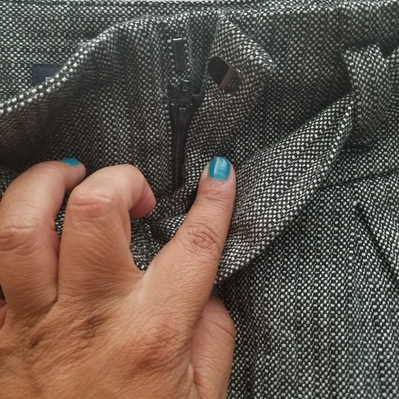 Banana Republic pencil skirt 2 - Picture 7 of 8